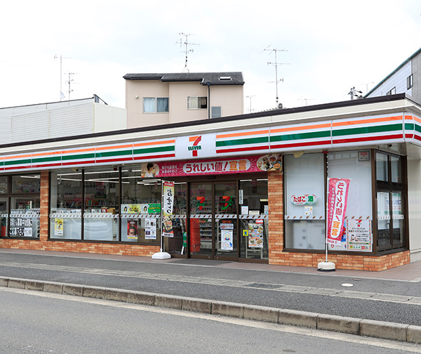 セブン‐イレブン 京都牛ケ瀬店（徒歩6分/約410m）