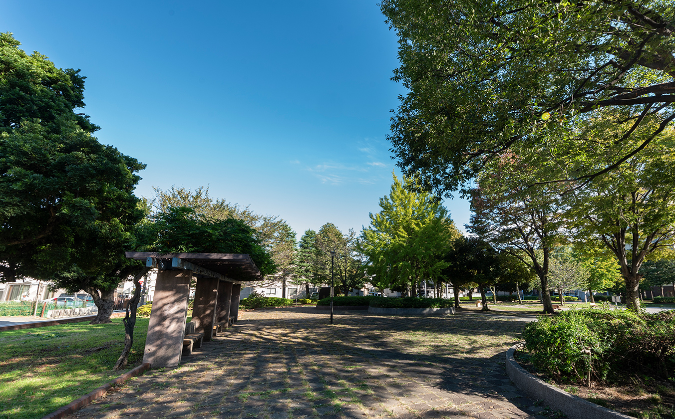 加平第一公園／徒歩5分（約370m）