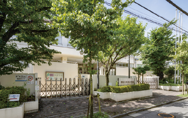 港区立本村小学校