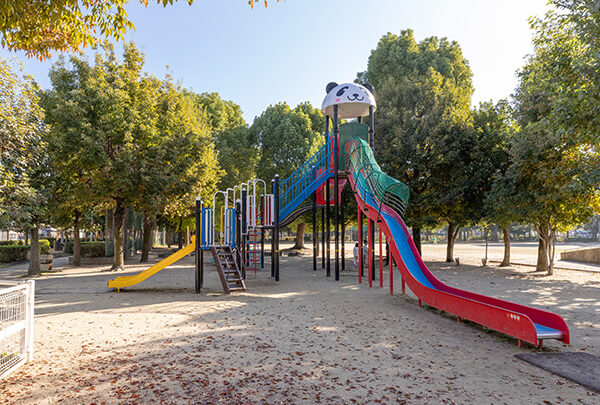 大宮中央公園／徒歩13分（約1,040m）