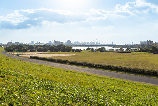 淀川河川公園／徒歩14分（約1,120m）