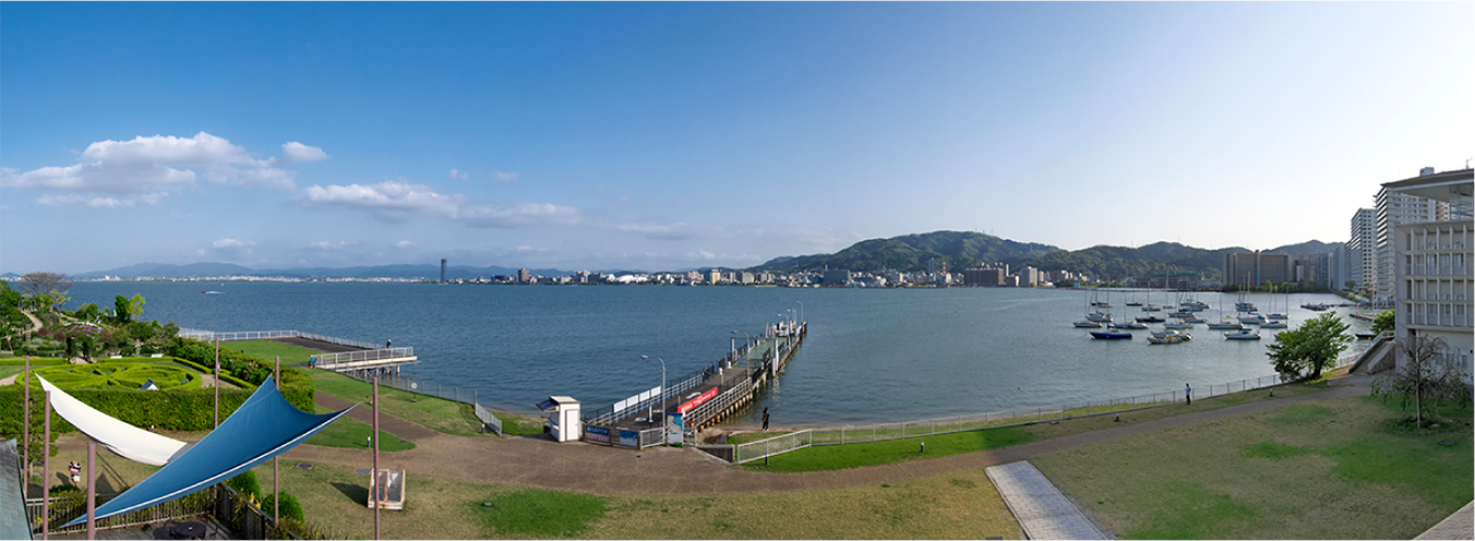 びわ湖大津館より琵琶湖を望む