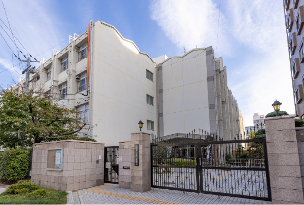 市立 上町中学校 (徒歩10分/約800m)